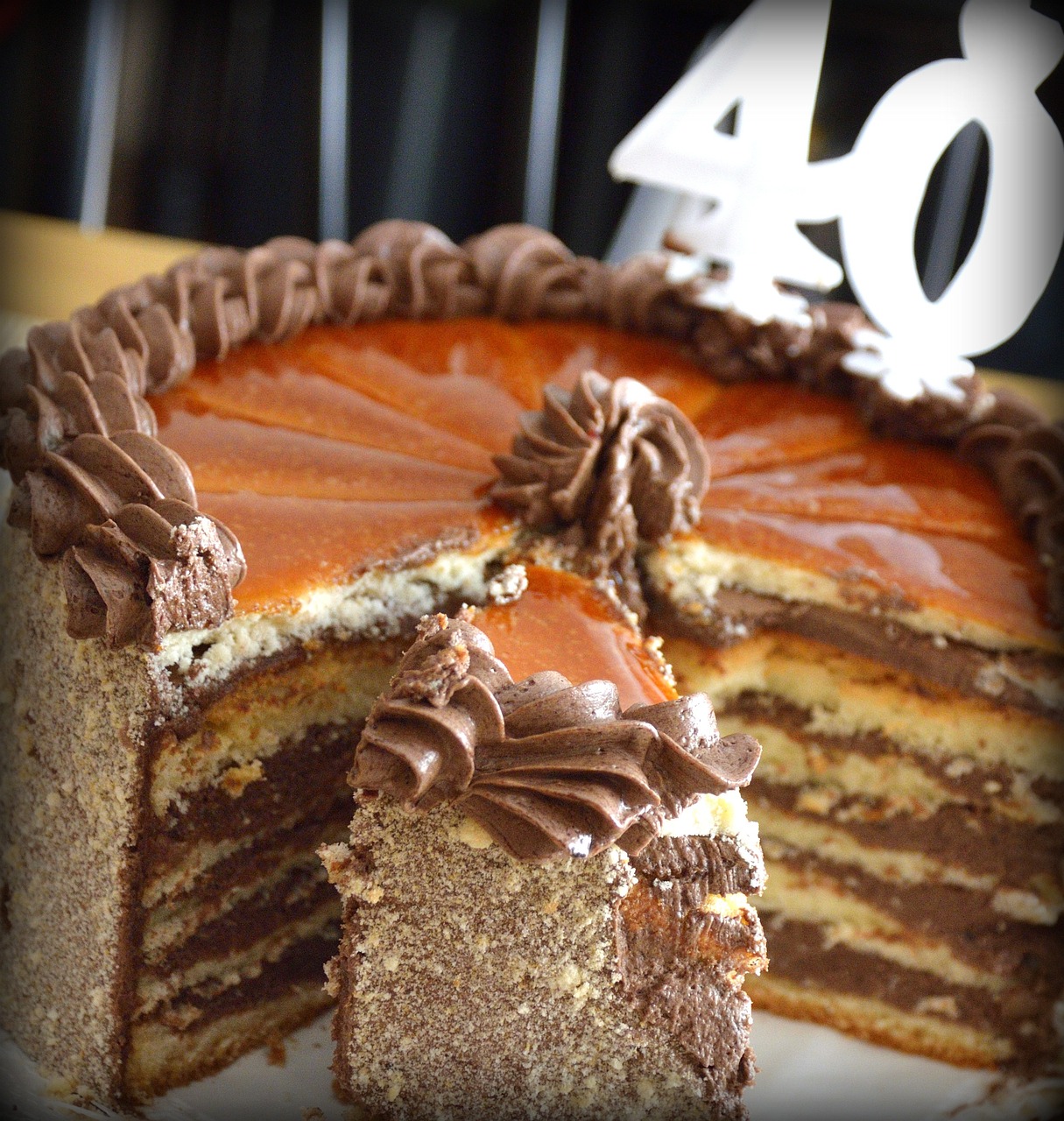 torta di compleanno dei 40. l'inizio della prevenzione